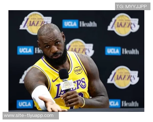 致敬昔日封面英雄詹姆斯LeBron23新配色重磅发布引发热议