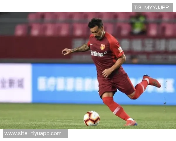 伊尔马兹辞职风波引发球迷热议四天后重返教练岗位再续传奇