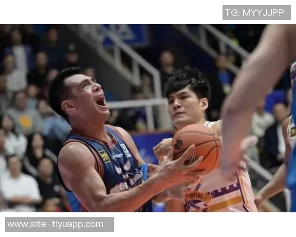 四川男篮今日顺利完成体测每天安排四个队伍从早到晚进行训练