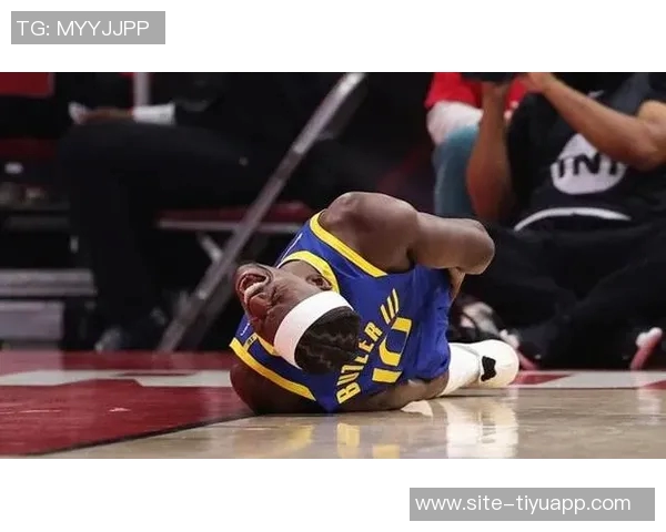 库里膝盖伤势困扰近一个月曾带伤坚持出战多场比赛